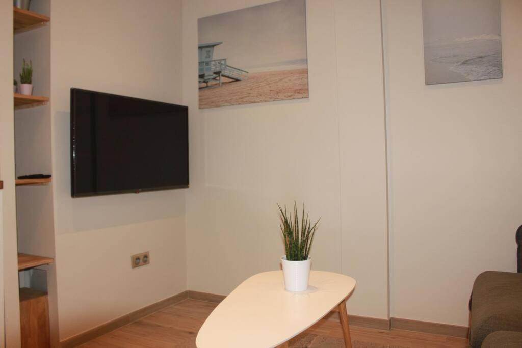 شقة L36 Sea View Terrace 10Min Walking To Sea/Parking & Ac نيس المظهر الخارجي الصورة